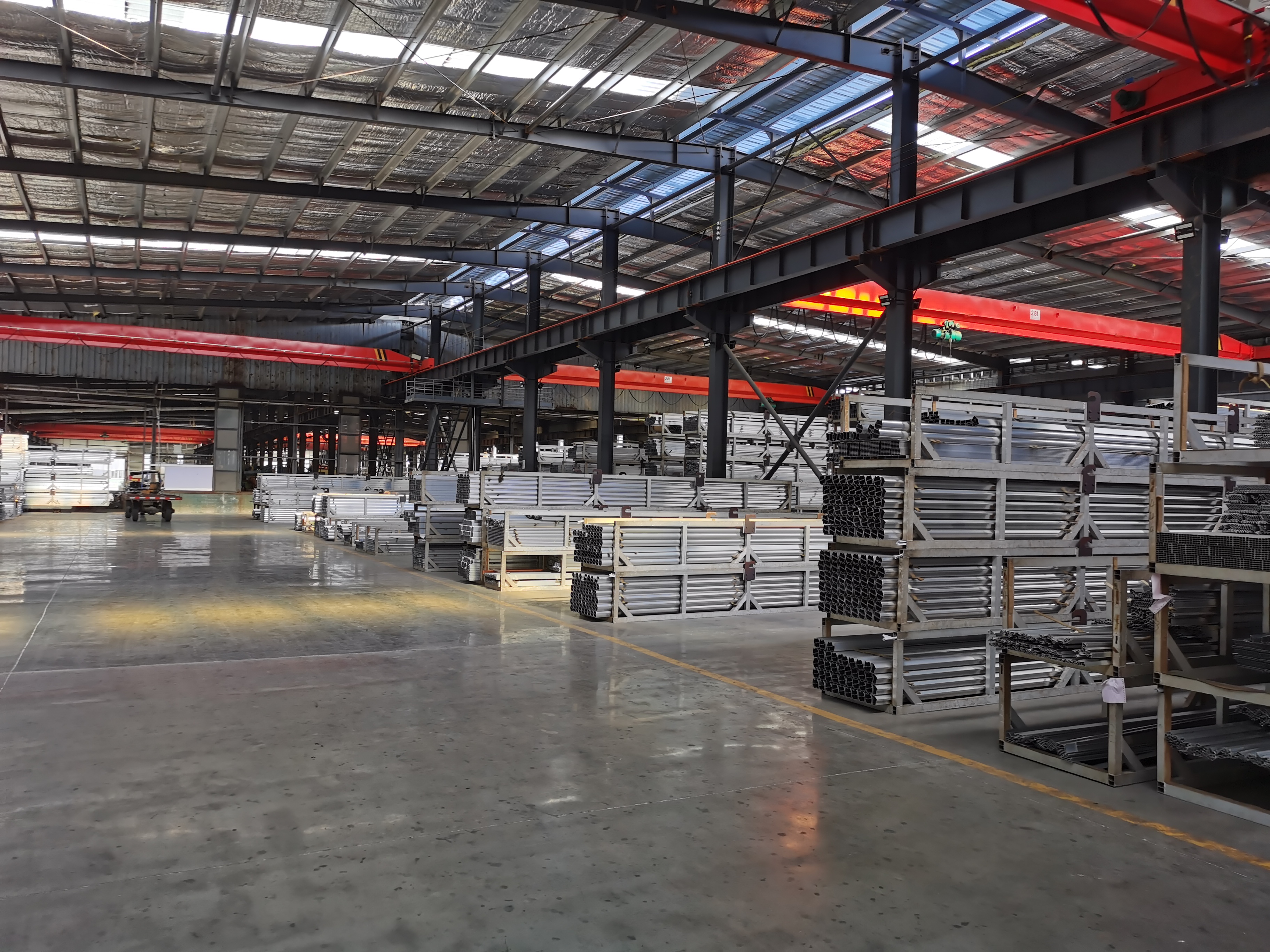 鑫佳盛鋁業(yè)中轉(zhuǎn)倉