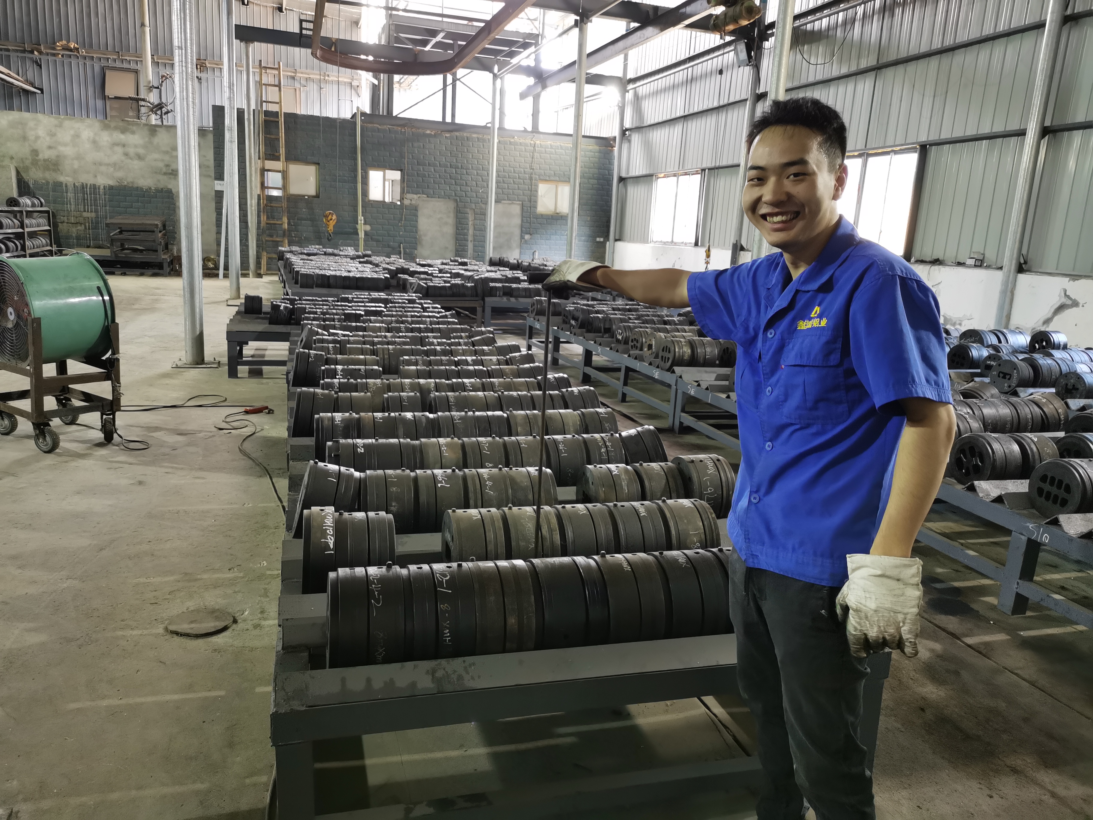 鑫佳盛鋁業(yè)模具車間